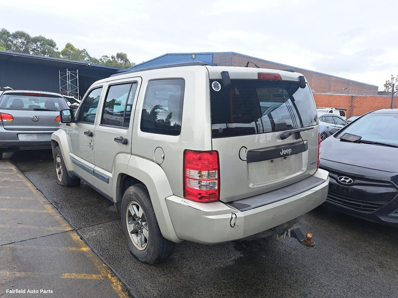 2008 Jeep Cherokee Left Taillight