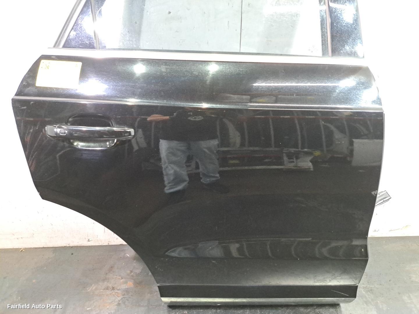 2012-2018 Audi Q3 Right Rear Door Sliding