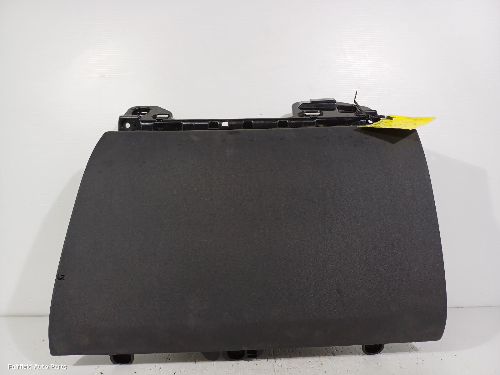 2015-2026 Volvo Xc90 Glove Box