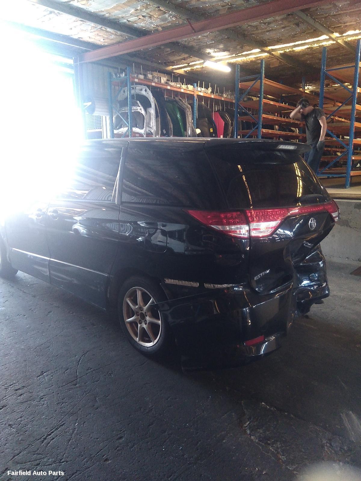 2006 Toyota Estima Left Taillight