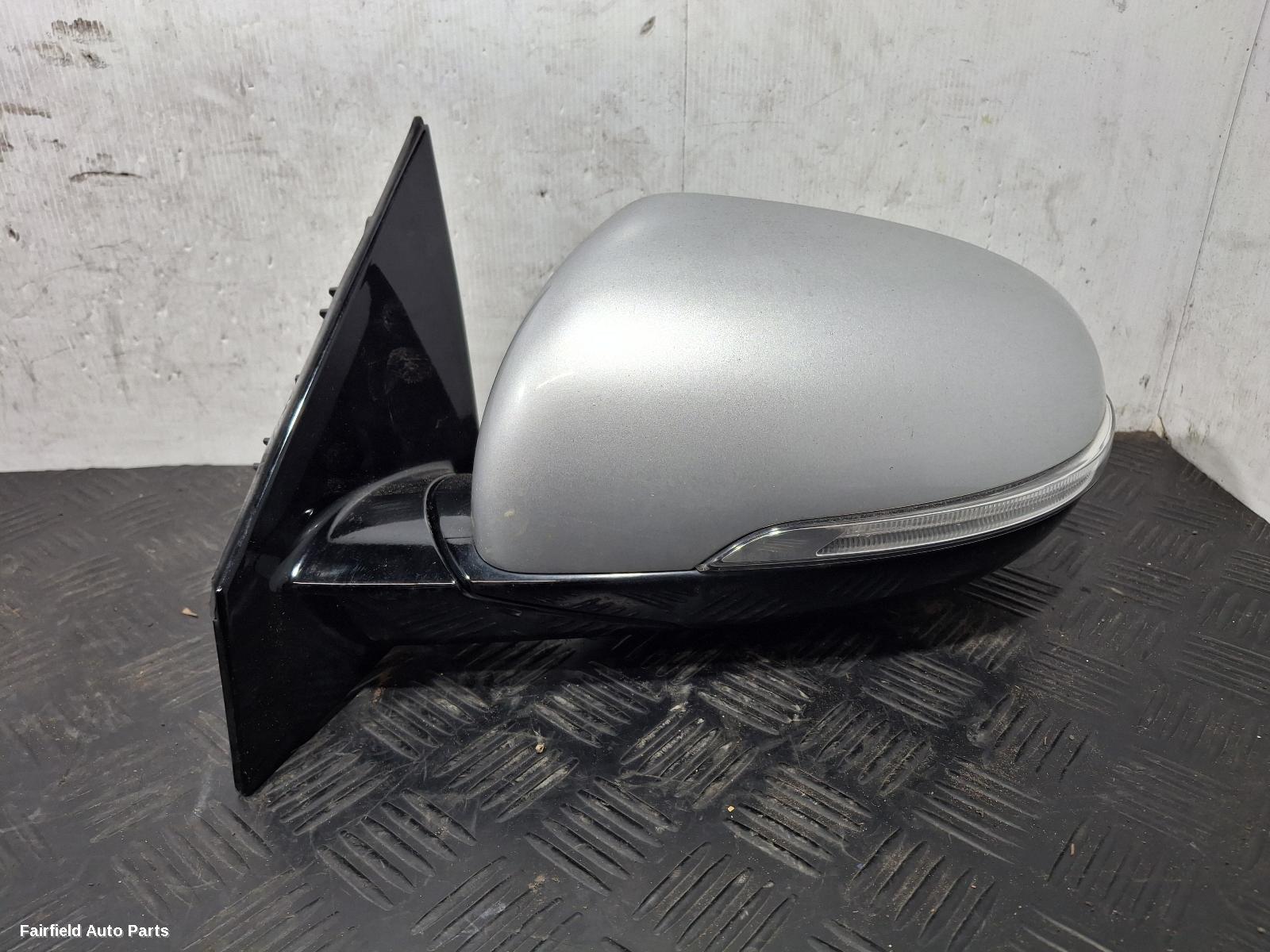 2015-2020 Kia Sorento Left Door Mirror