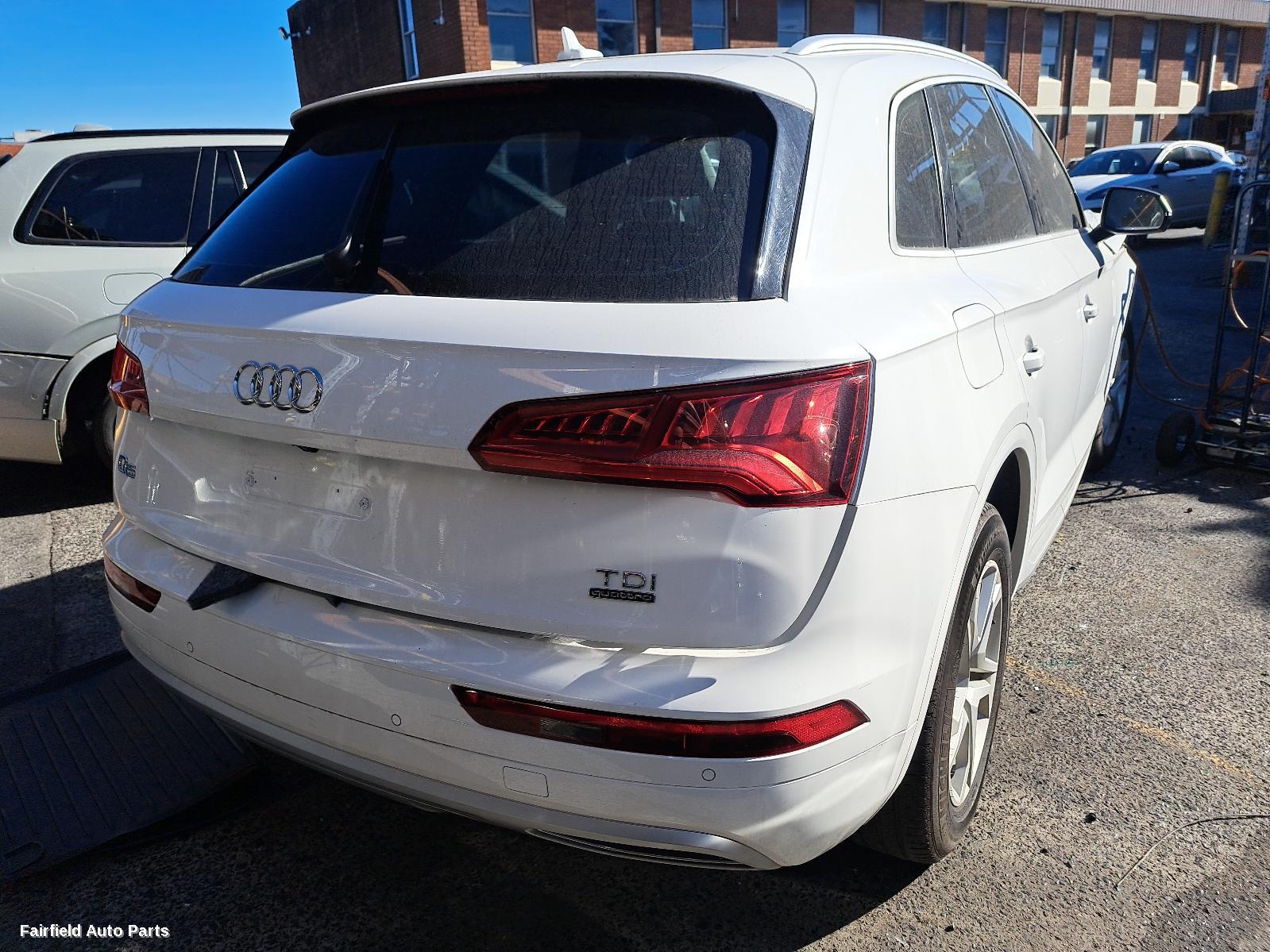 2017-2020 Audi Q5 Right Rear Door Sliding