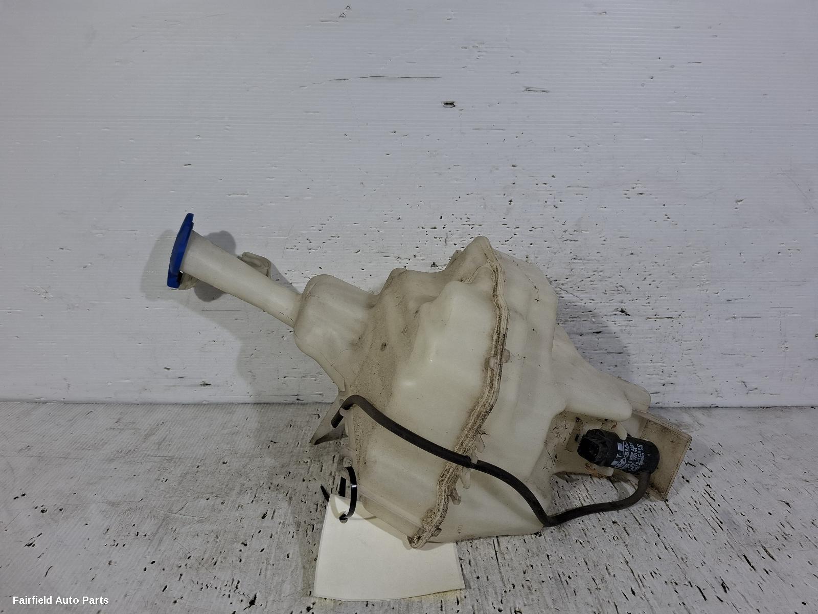 2011-2019 Hyundai Accent Washer Bottle