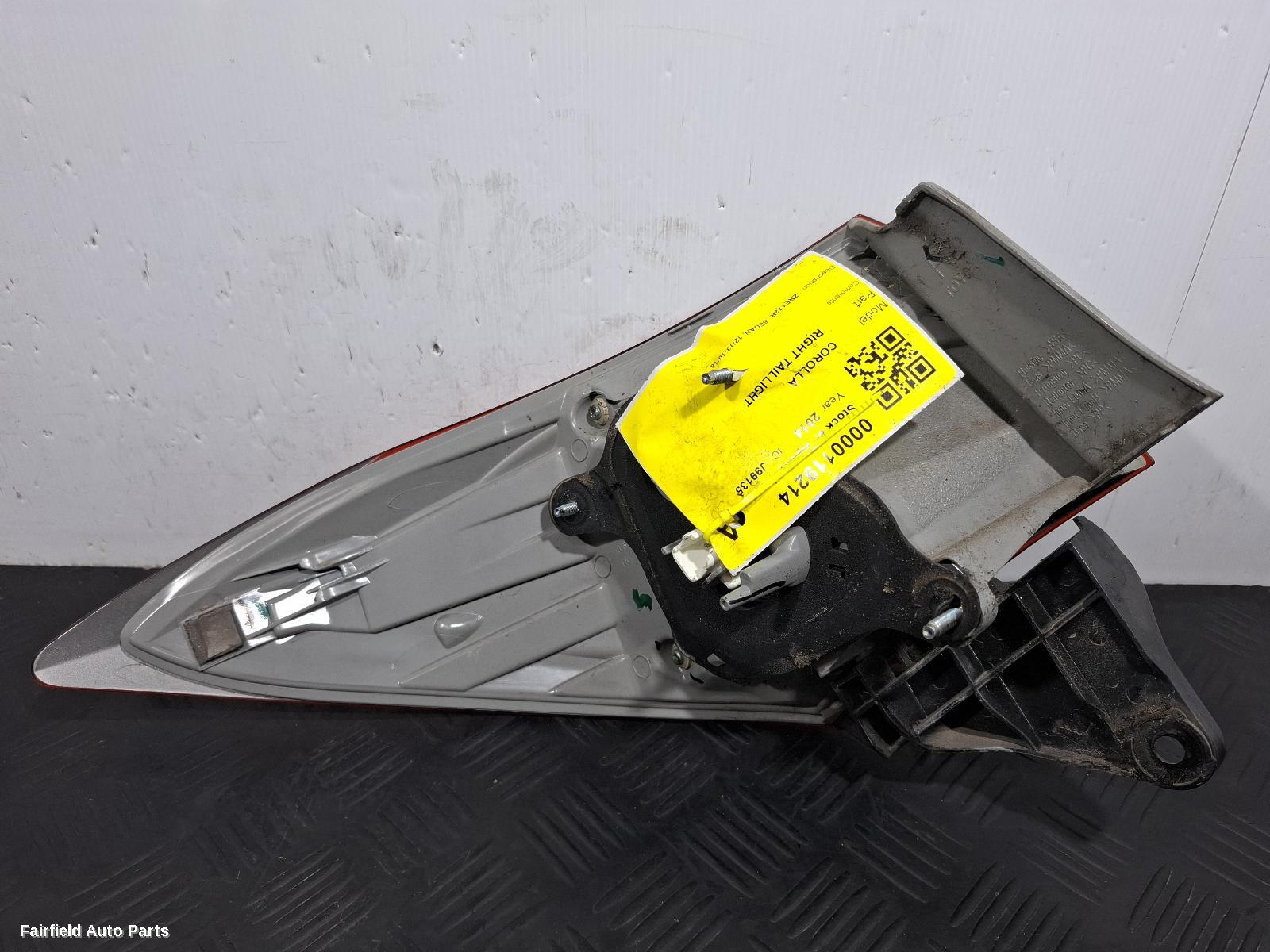 2013-2016 Toyota Corolla Right Taillight