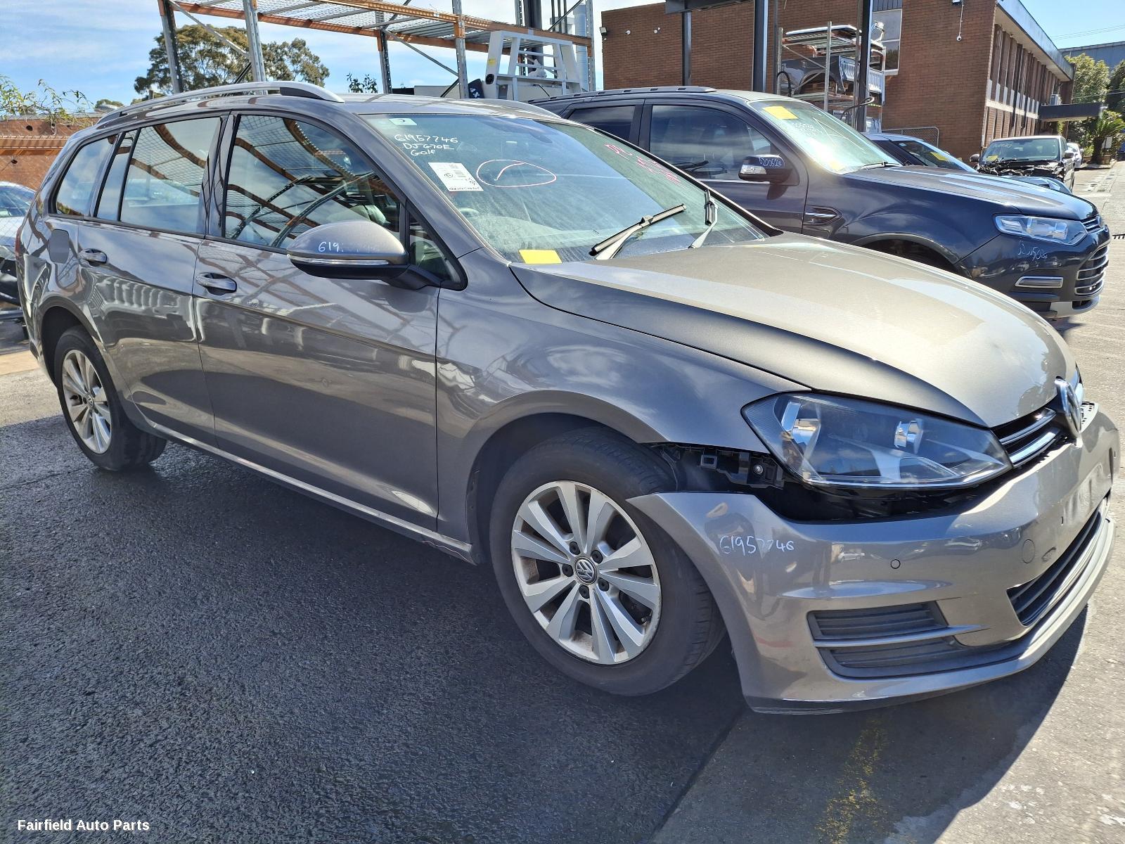 2016 Volkswagen Golf Right Headlamp
