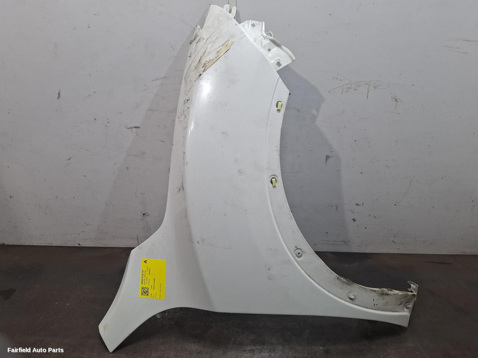 2015-2019 Nissan Juke Right Guard