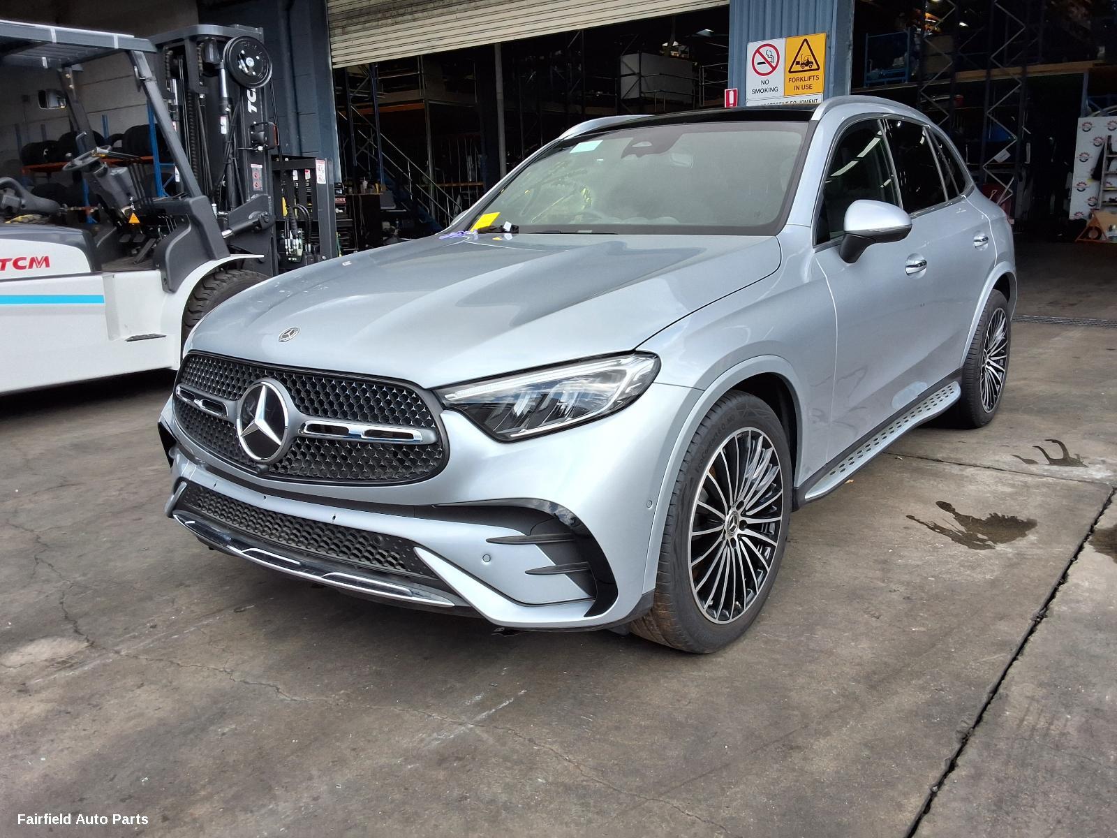 2024 Mercedes Glc Class Right Front Door