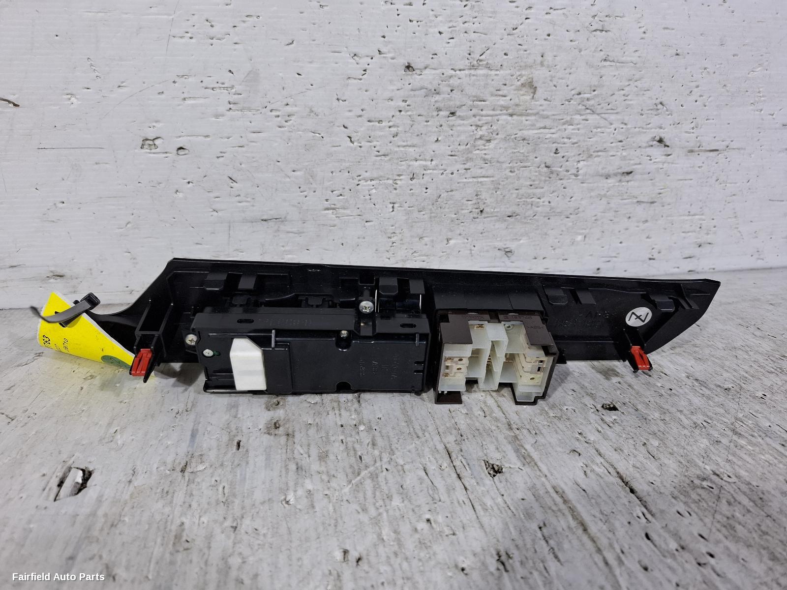 2018-2023 Lexus Ux Pwr Dr Wind Switch