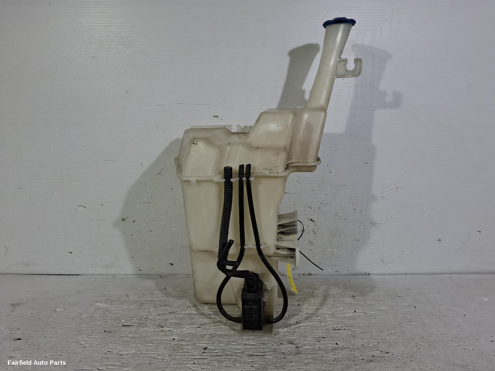 2011-2014 Kia Rio Washer Bottle