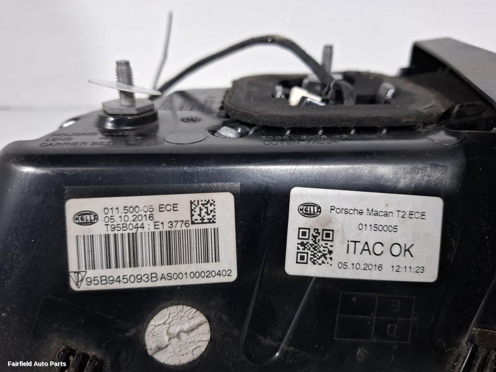 2014-2018 Porsche Macan Rear Garnish