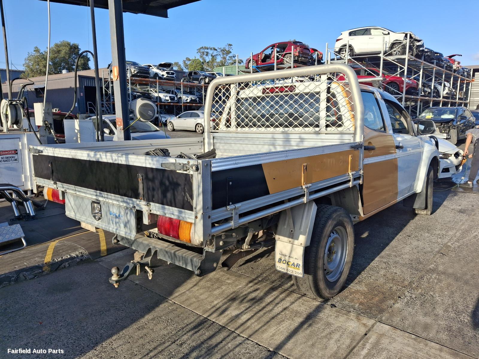 2017 Isuzu Dmax Sunvisor