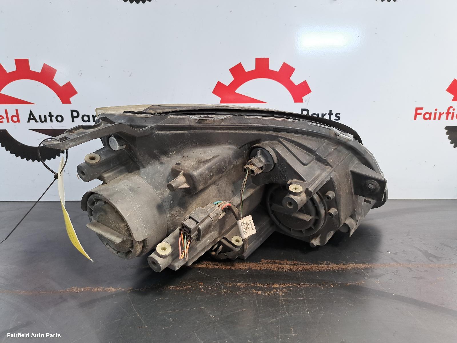 2007 Mitsubishi 380 Left Headlamp