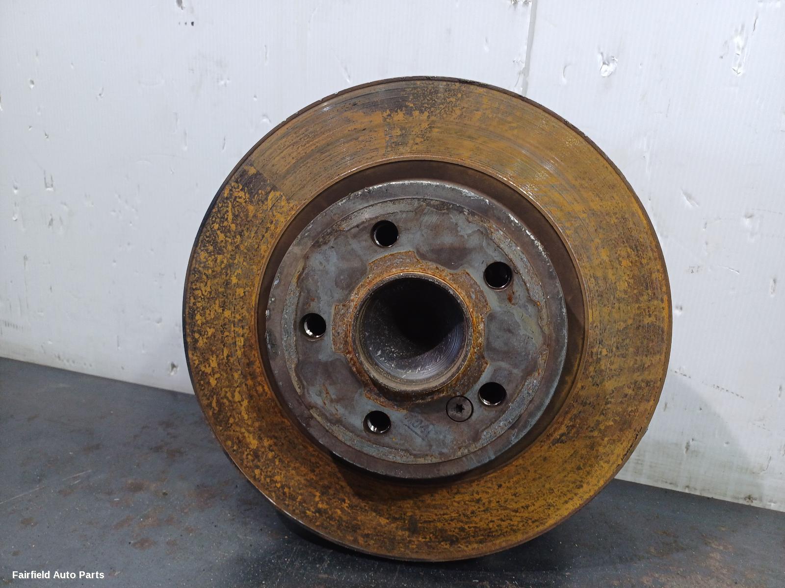 2013-2019 Mercedes Cla Class Left Rear Hub Assembly