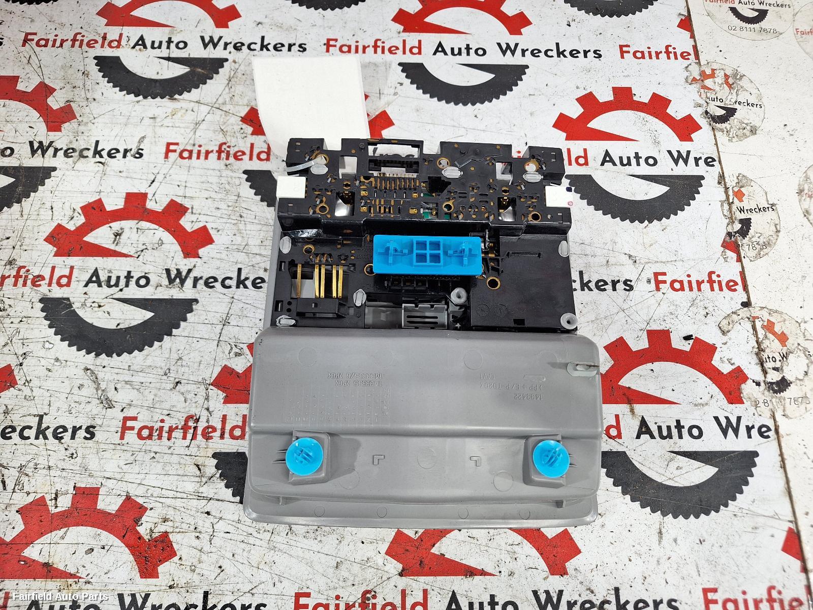 2007-2014 Toyota Kluger Courtesy Light