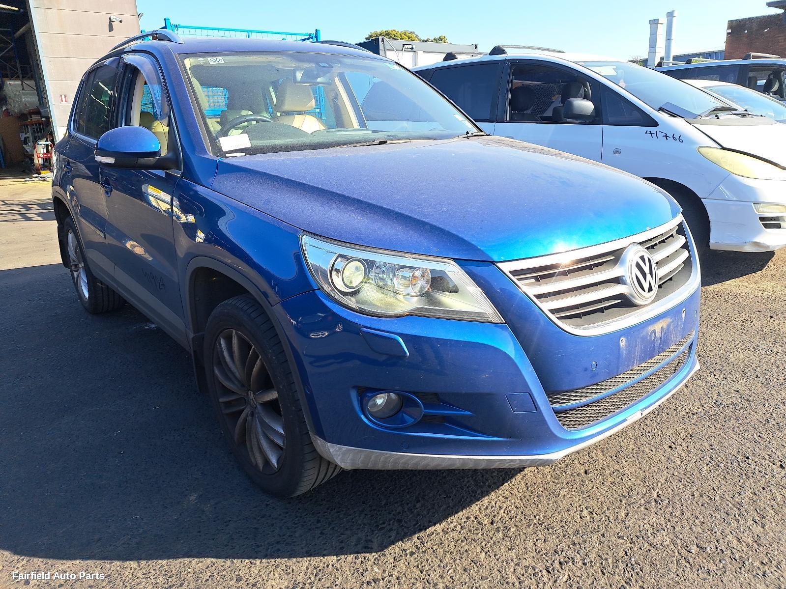 2008-2016 Volkswagen Tiguan Left Door Mirror