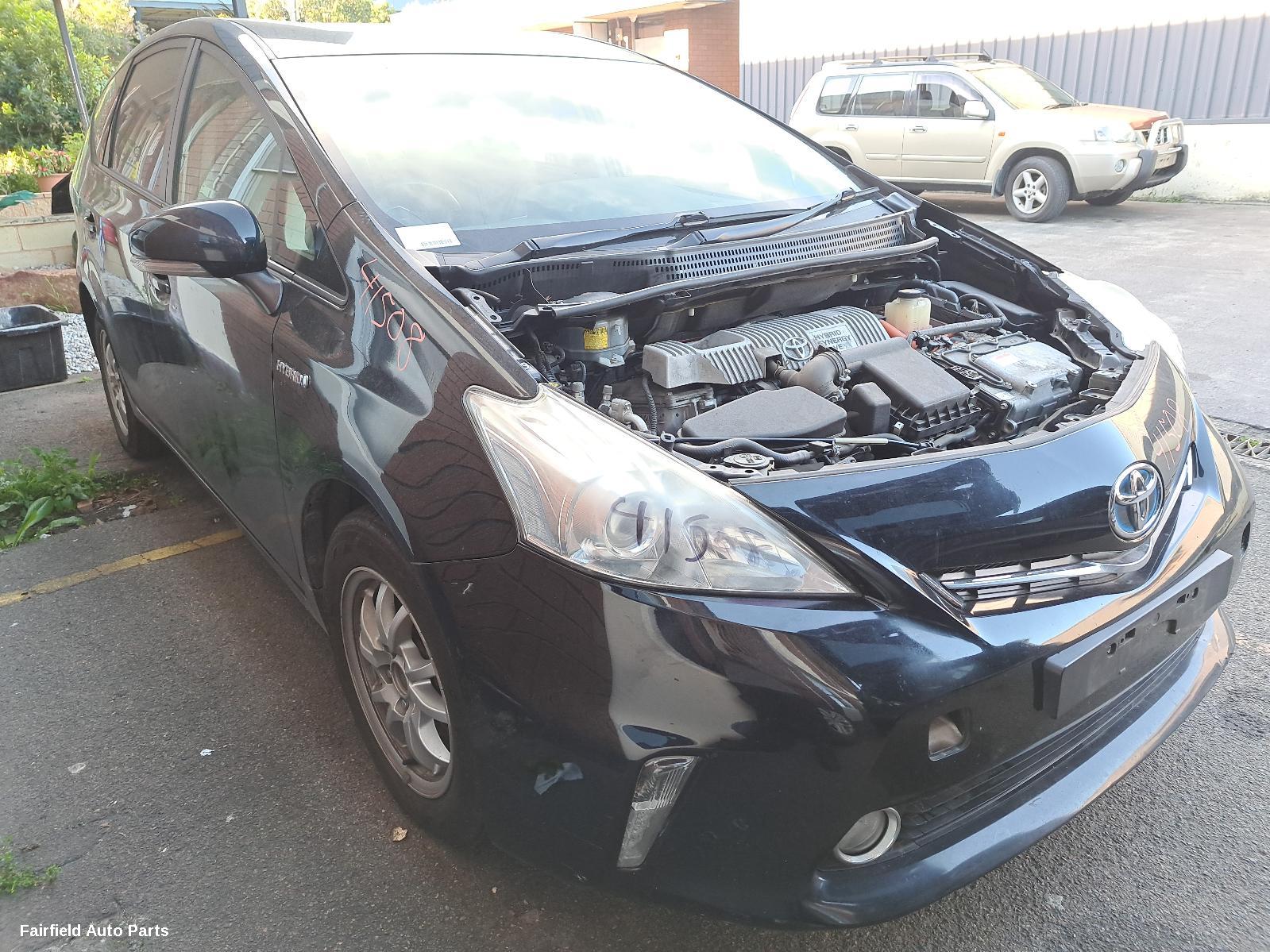 2013 Toyota Prius Left Headlamp