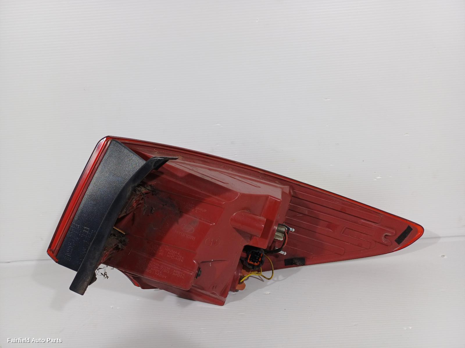 2015-2018 Hyundai Santa Fe Left Taillight