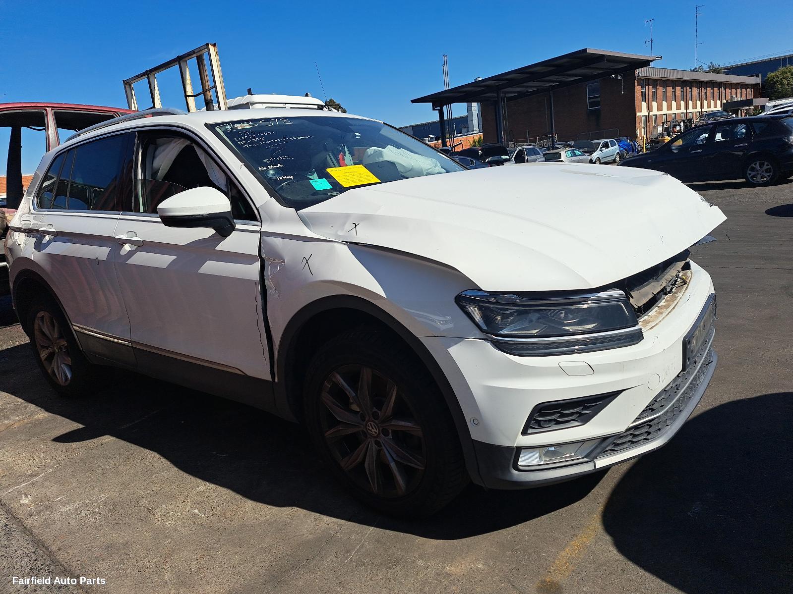 2017 Volkswagen Tiguan Right Taillight