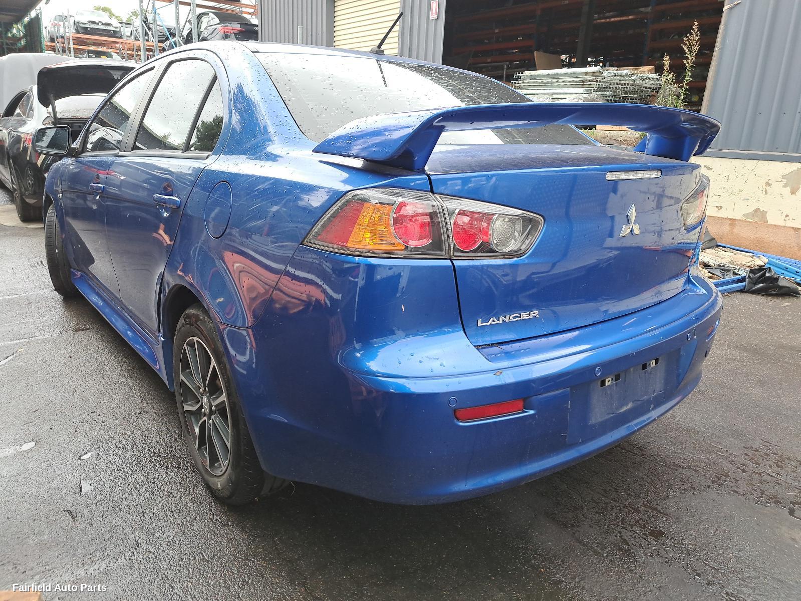 2014 Mitsubishi Lancer Left Taillight