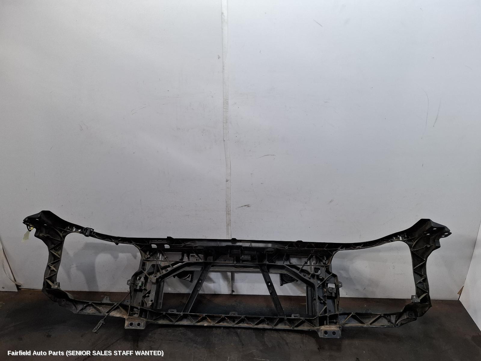 2017 Land Rover Discovery Radiator Support