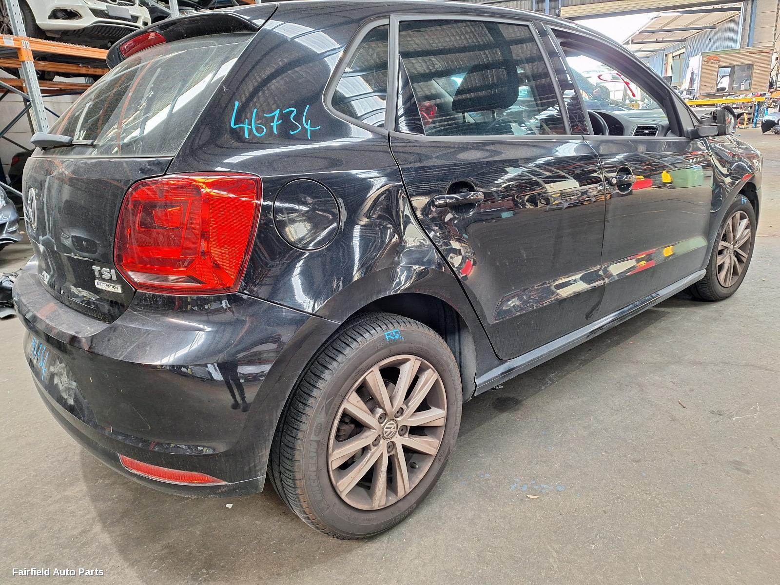 2016 Volkswagen Polo Left Taillight