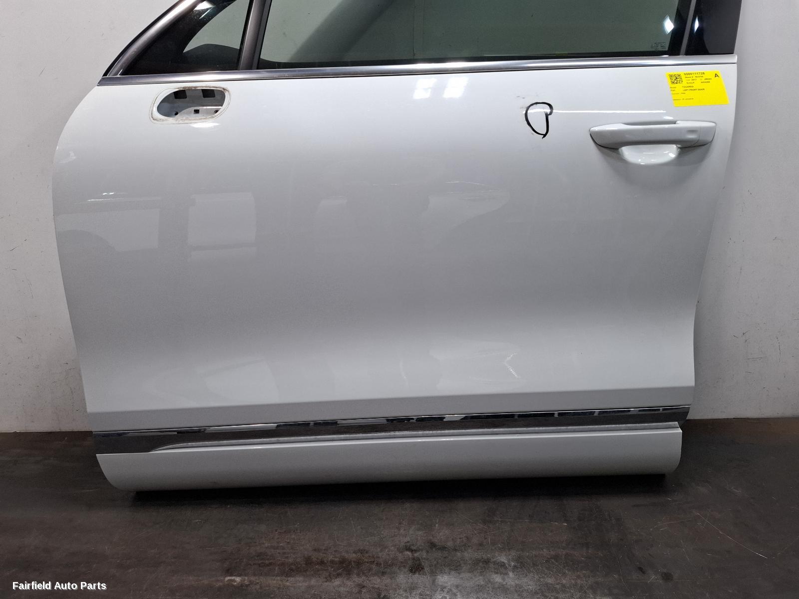 2010-2018 Volkswagen Touareg Left Front Door