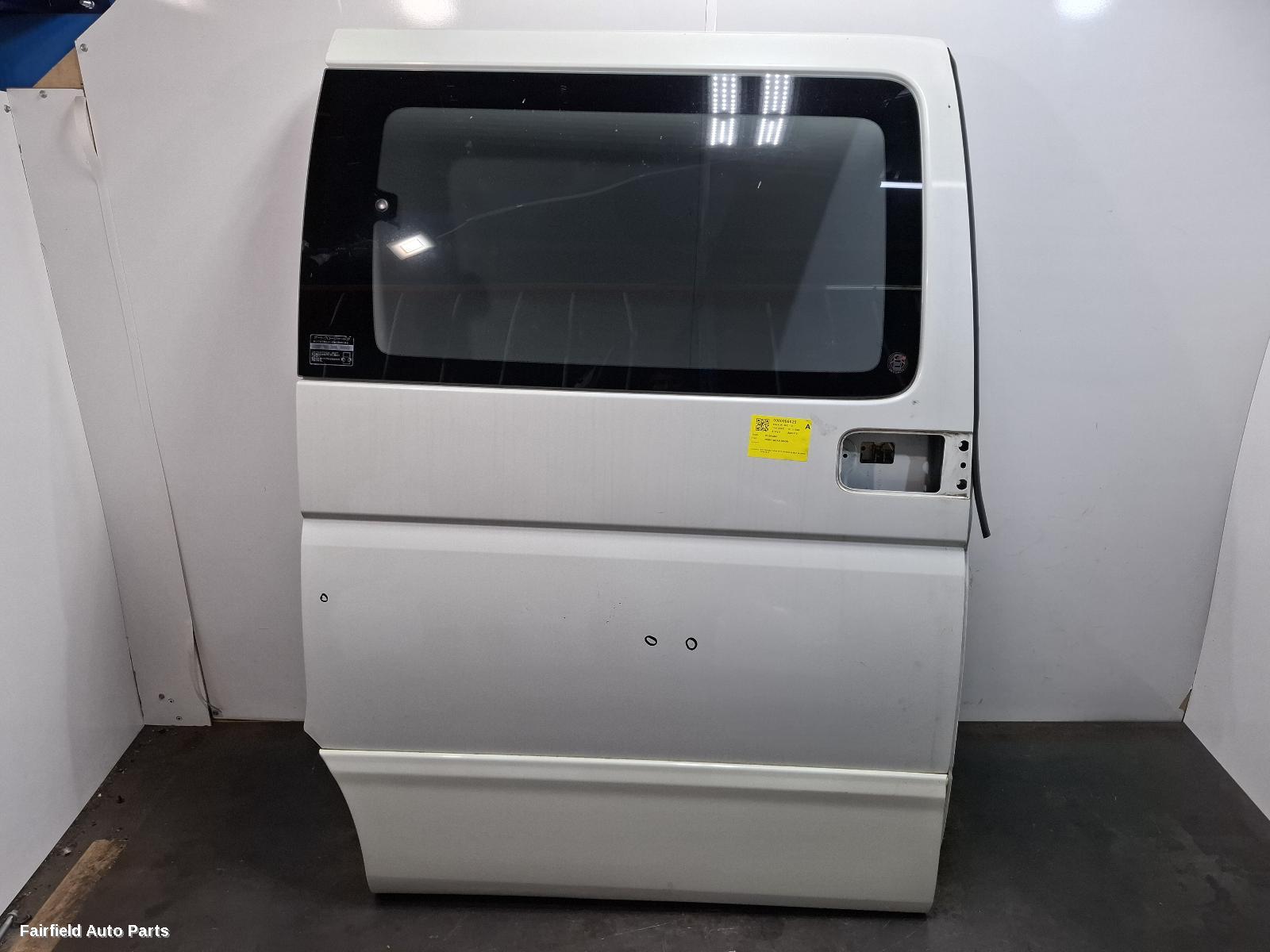 2002-2010 Nissan Elgrand Right Rear Door Sliding