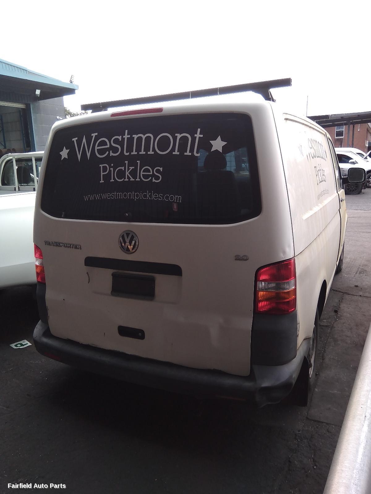 2005 Volkswagen Transporter Left Taillight