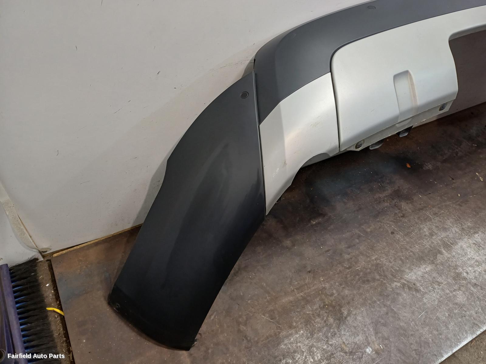 2016-2020 Land Rover Discovery Rear Bumper