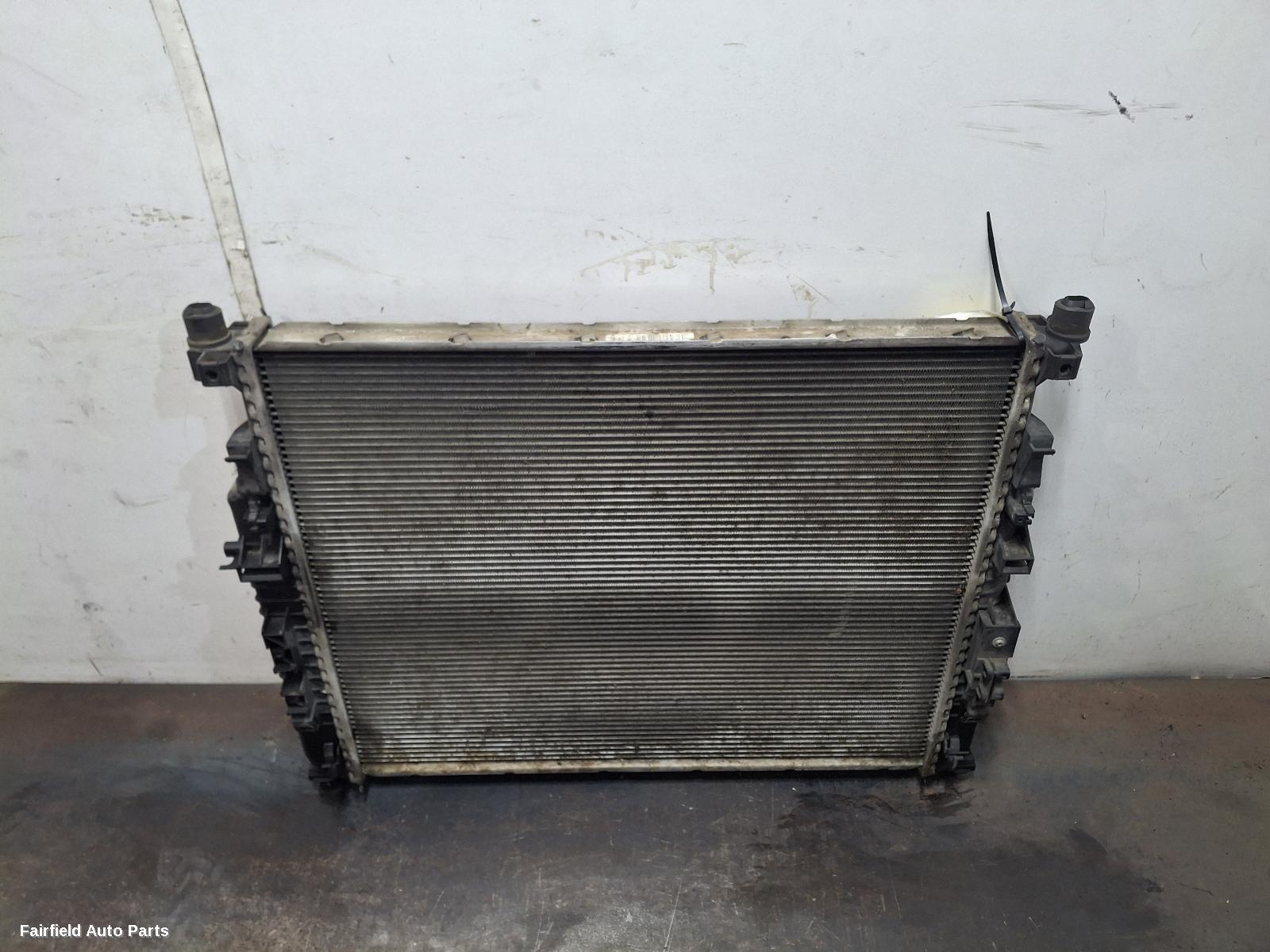 2005-2011 Mercedes M Class Radiator