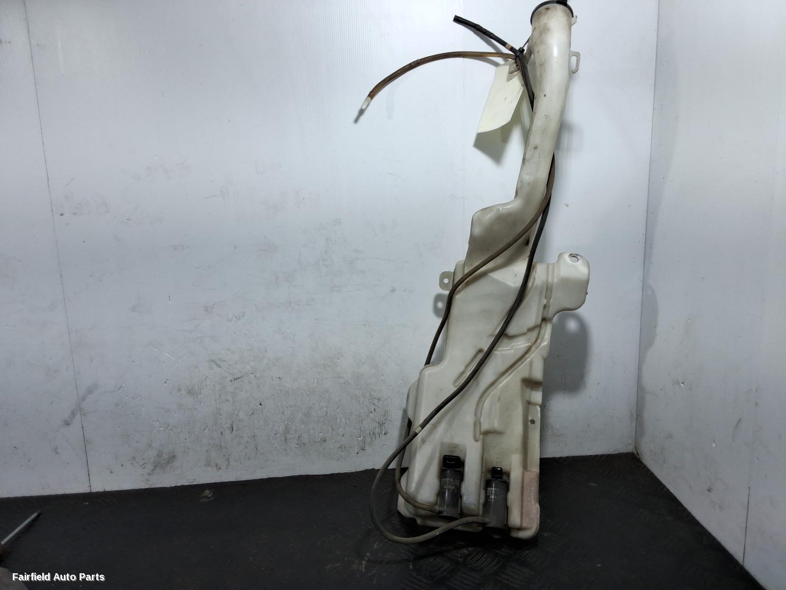 2000-2005 Toyota Rav4 Washer Bottle