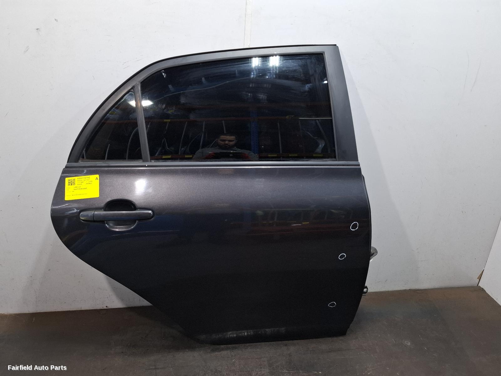 2007-2013 Toyota Corolla Right Rear Door Sliding