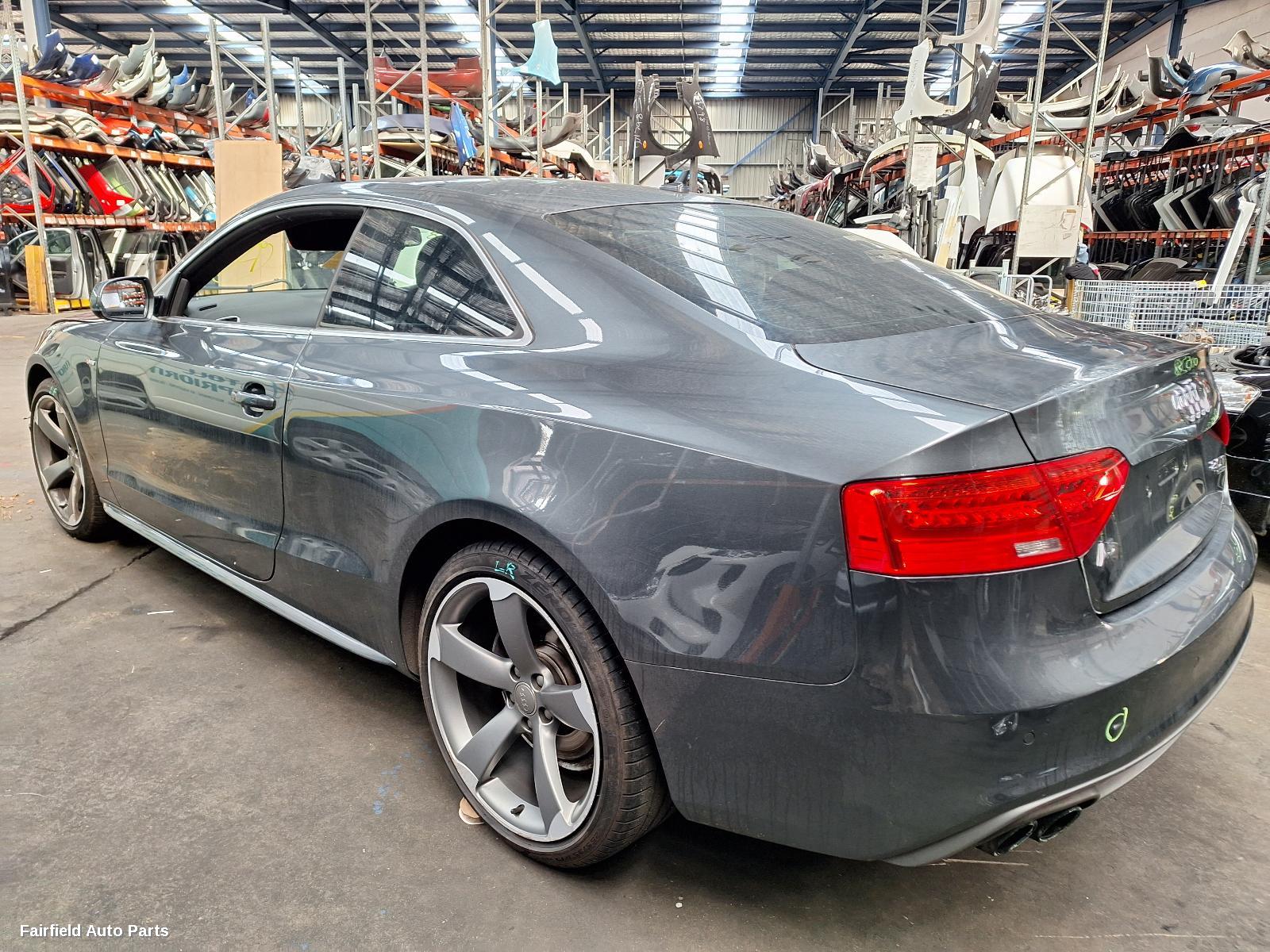 2011-2016 Audi A5 Front Seat