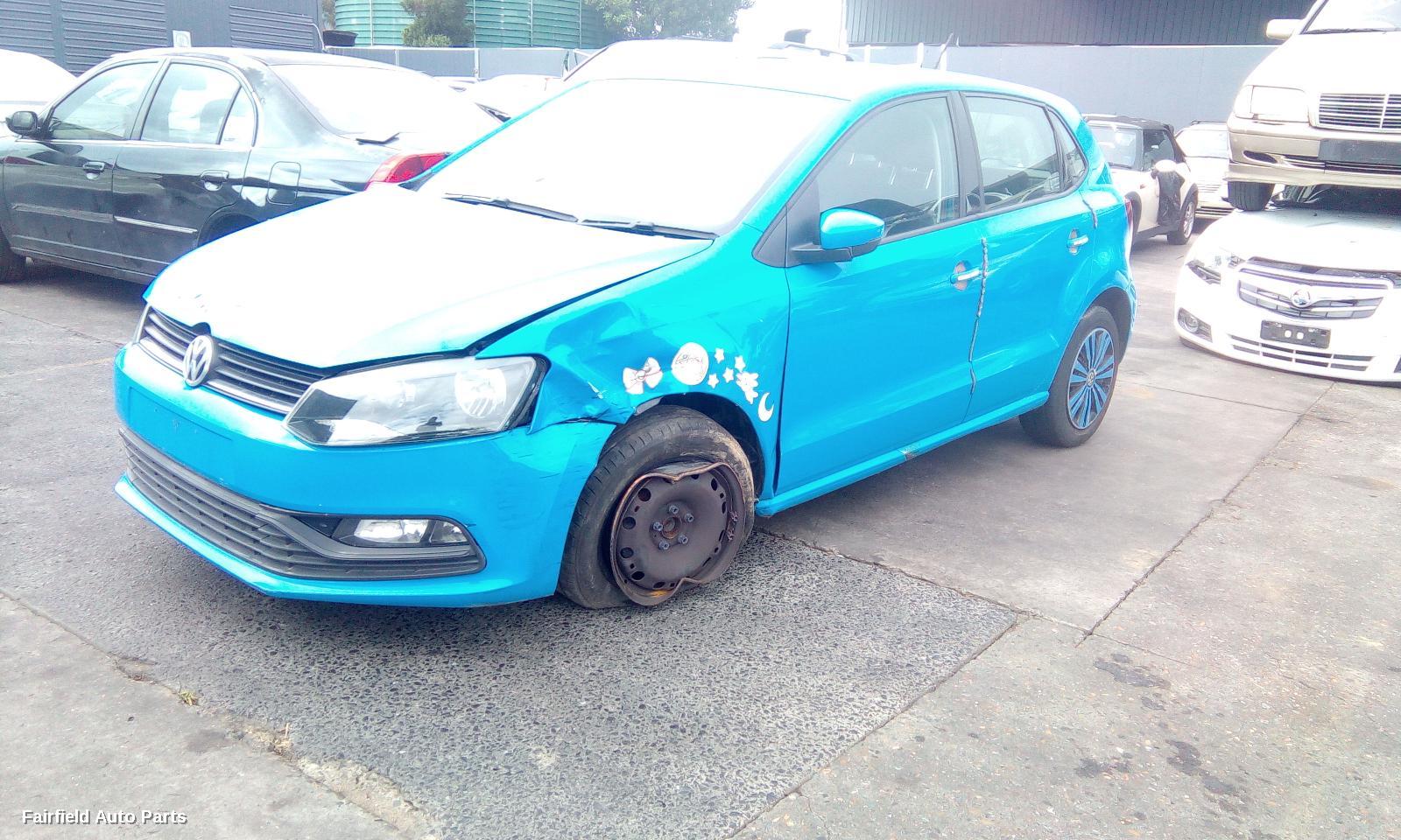 2016 Volkswagen Polo Right Taillight