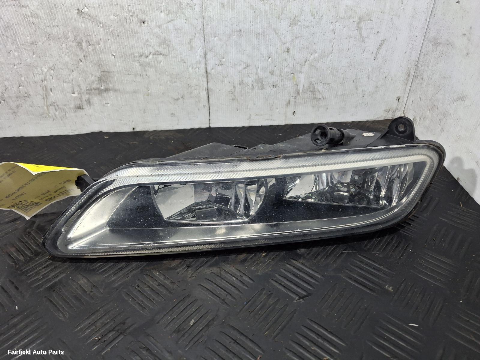 2010-2015 Volkswagen Passat Right Indicator Fog Side