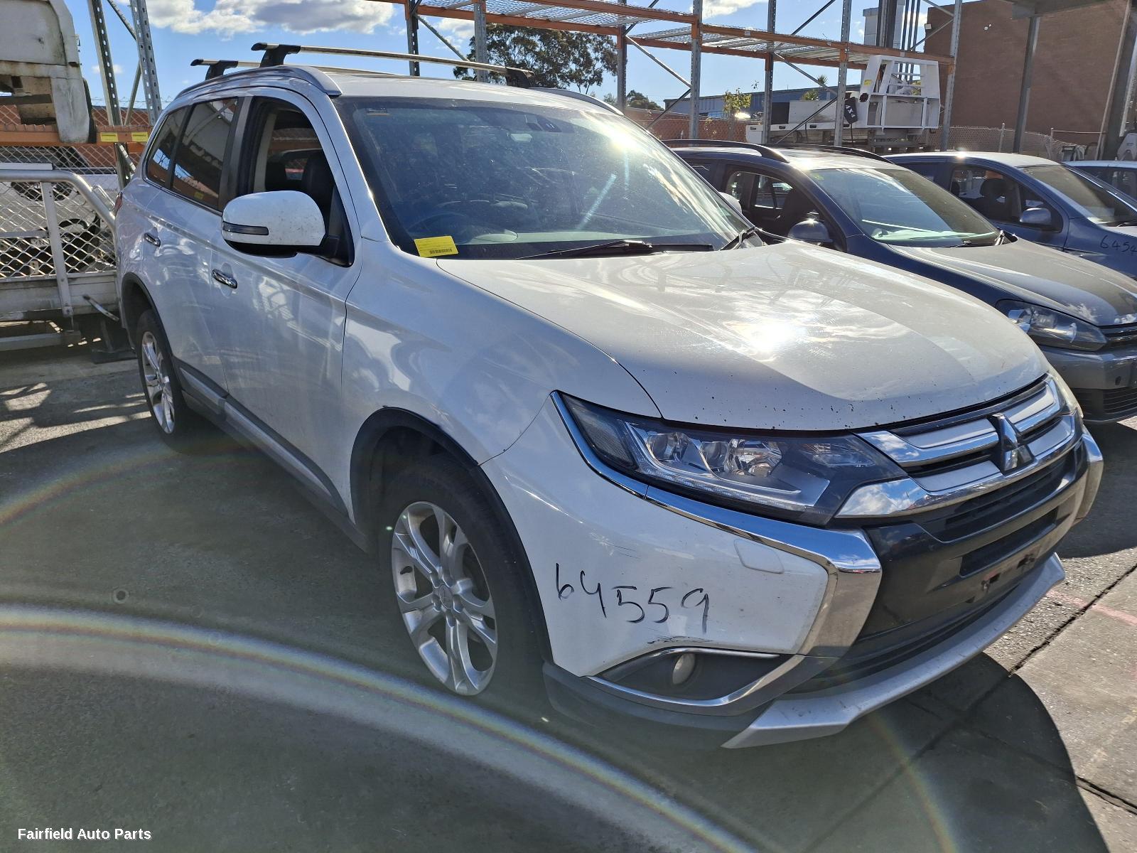 2015 Mitsubishi Outlander Rear Garnish