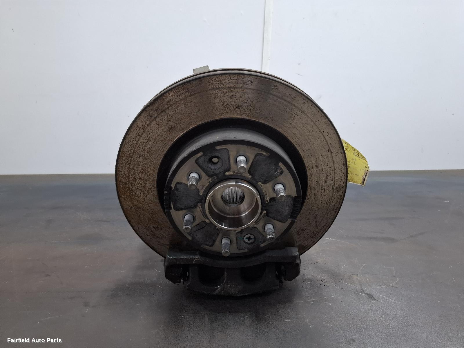 2017-2025 Ldv D90 Left Front Hub Assembly