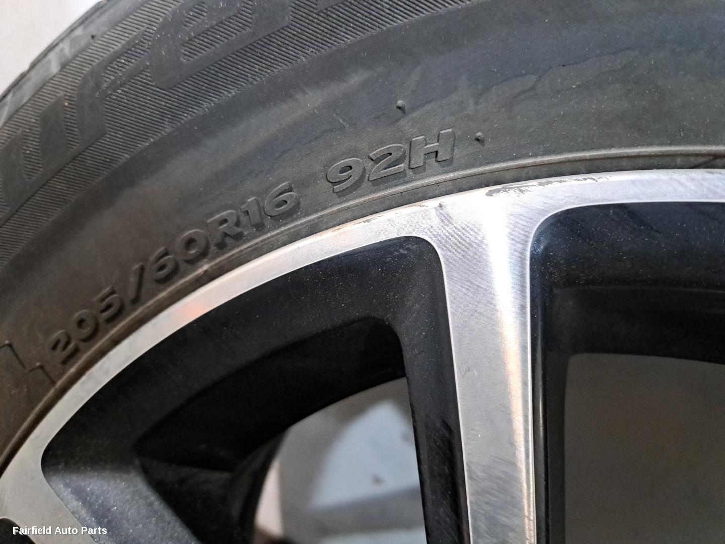 2015-2017 Mitsubishi Lancer Wheel Mag