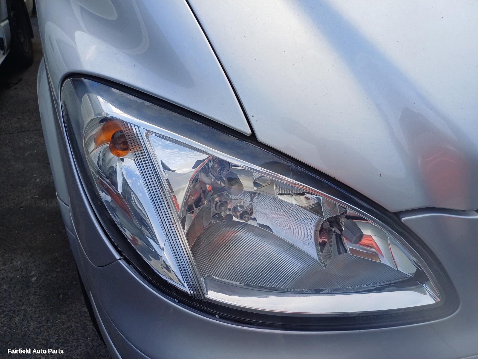 2009 Mercedes Vito Right Taillight