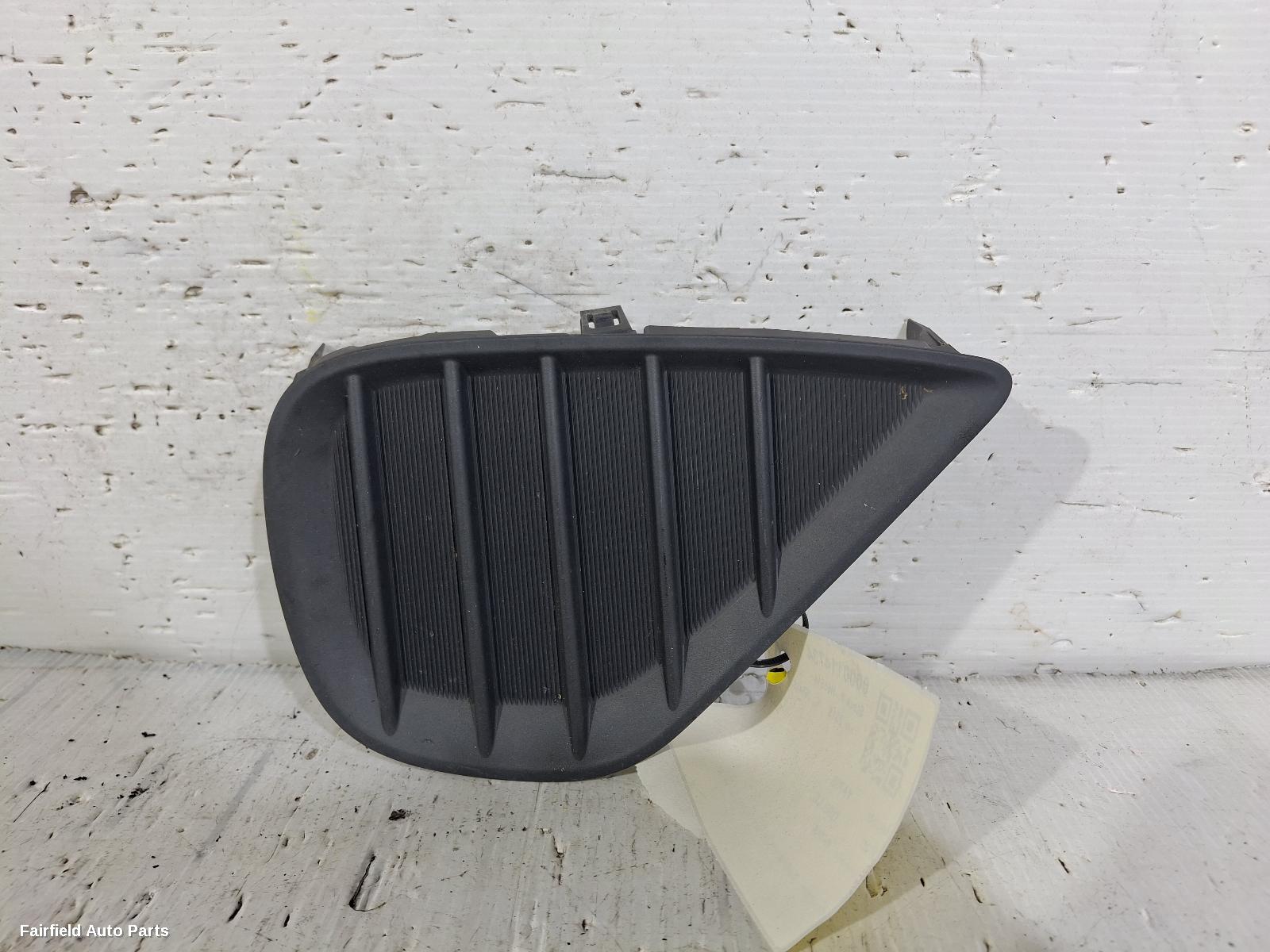 2014-2016 Toyota Yaris Grille