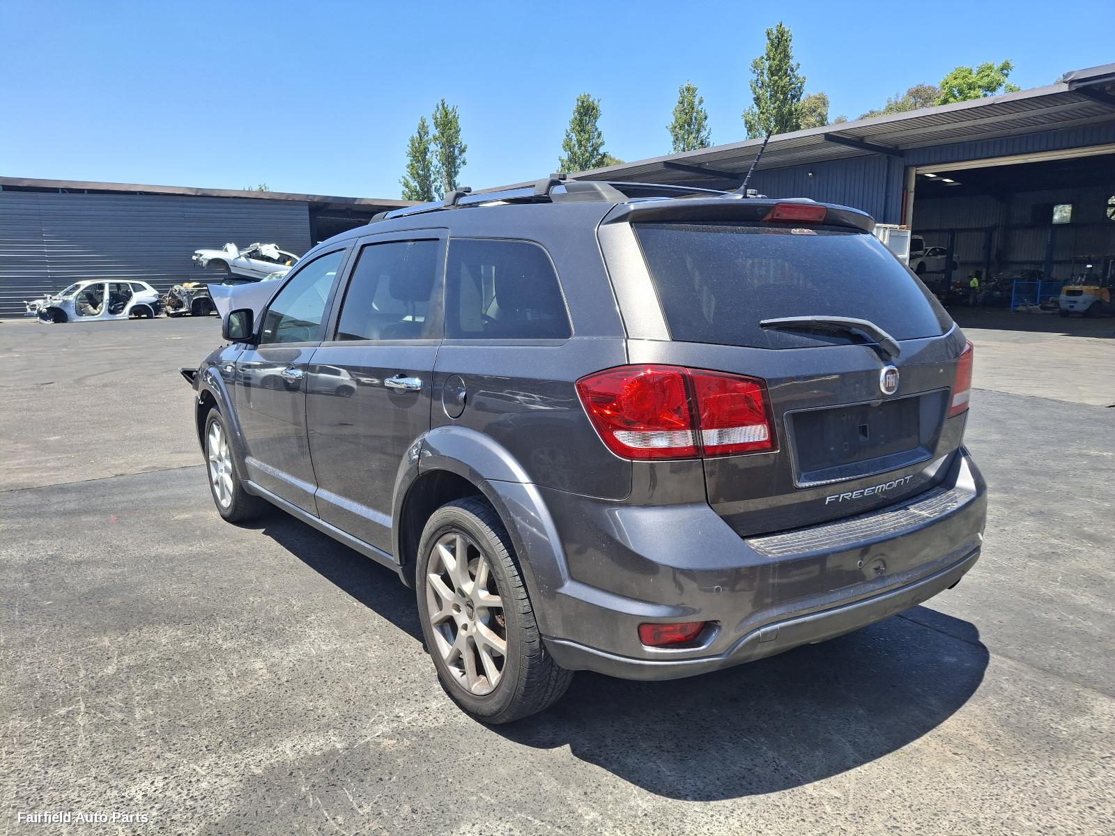 2014 Fiat Freemont Right Rear Door Sliding