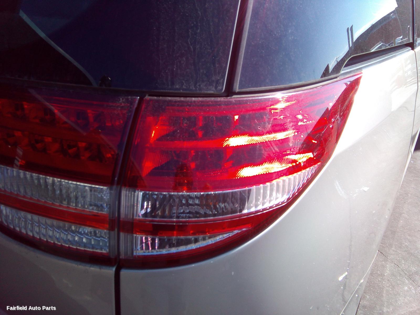 2007 Toyota Tarago Right Taillight