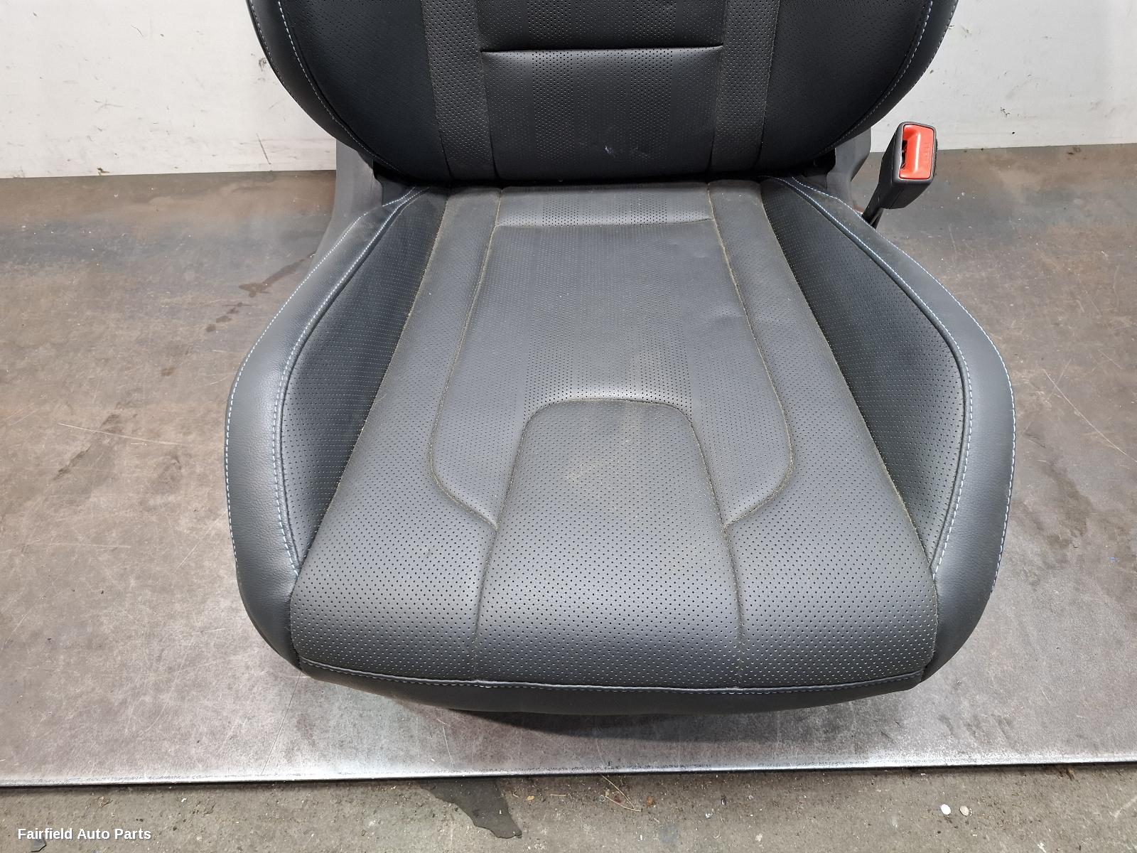 2021-2026 Hyundai I30 Front Seat