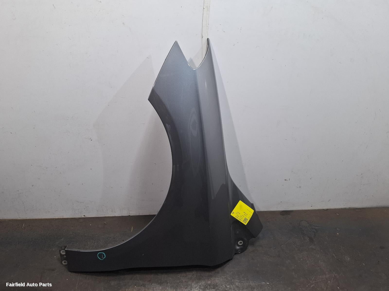 2011-2019 Mercedes B Class Left Guard
