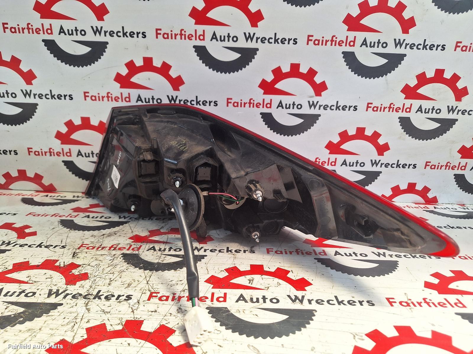 2018-2020 Hyundai Elantra Left Taillight