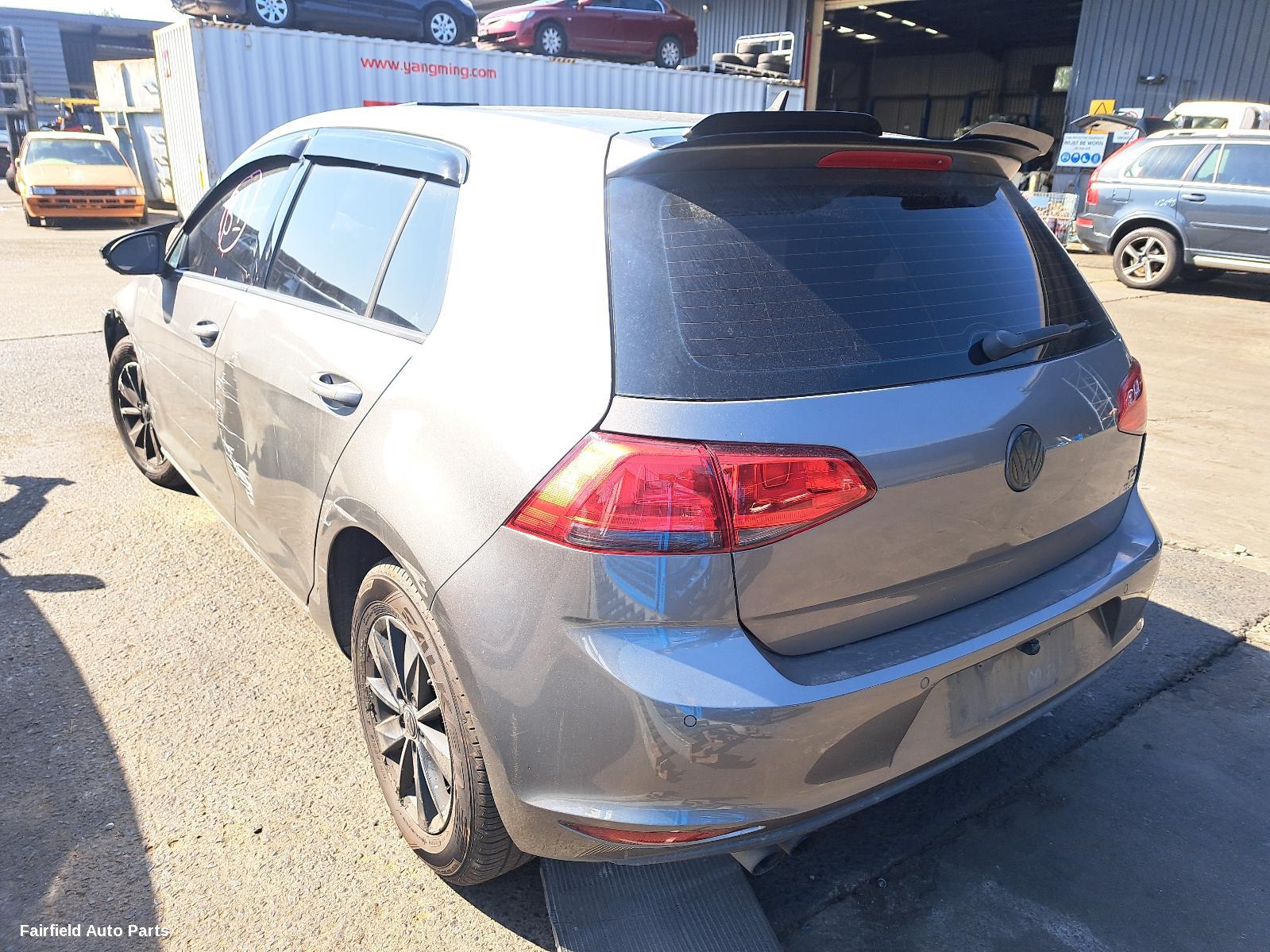 2016 Volkswagen Golf Left Taillight