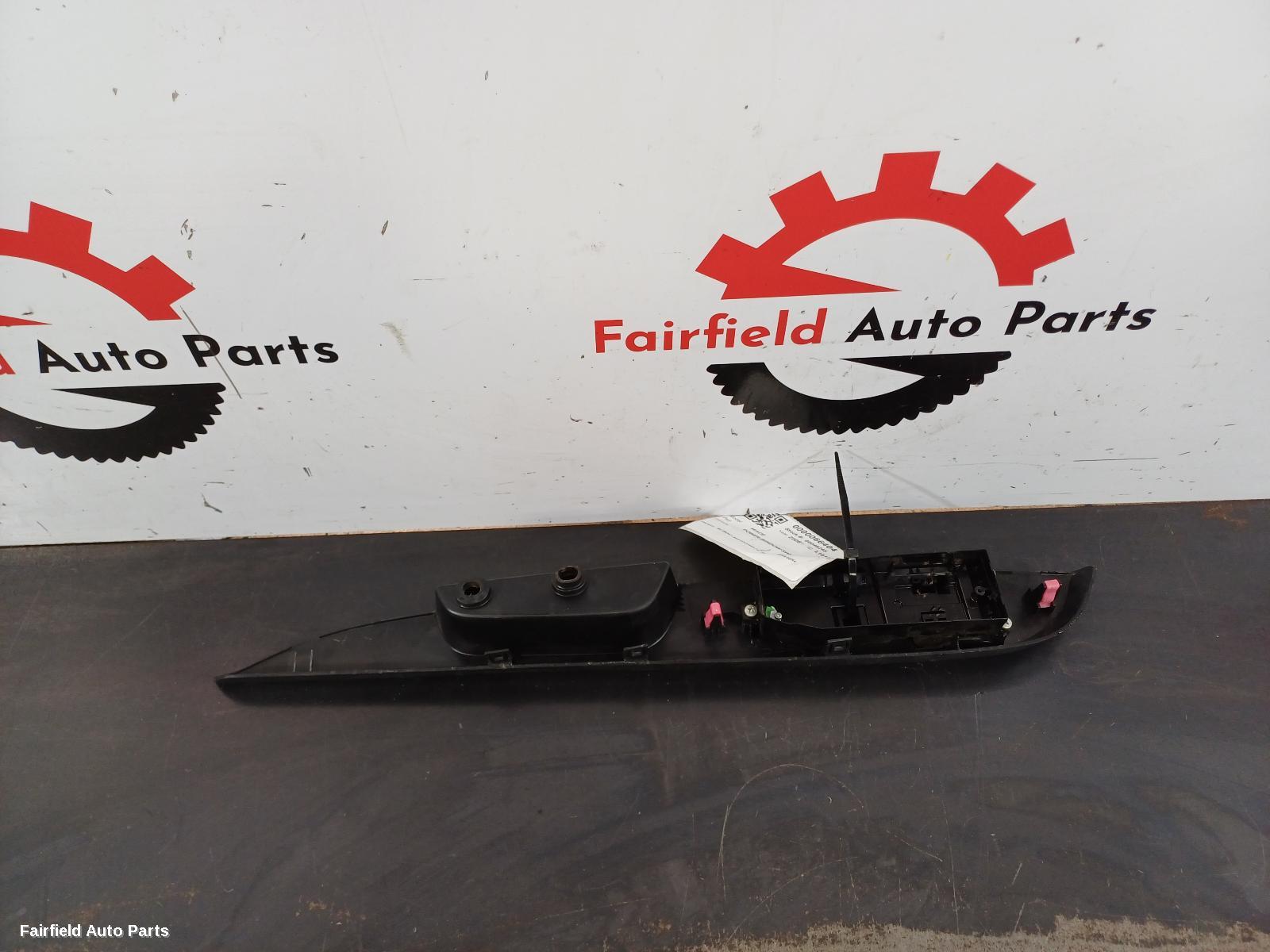 2005-2014 Toyota Hiace Pwr Dr Wind Switch