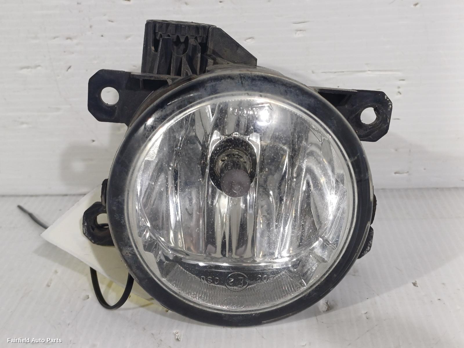 2014-2018 Jeep Cherokee Left Indicator Fog Side