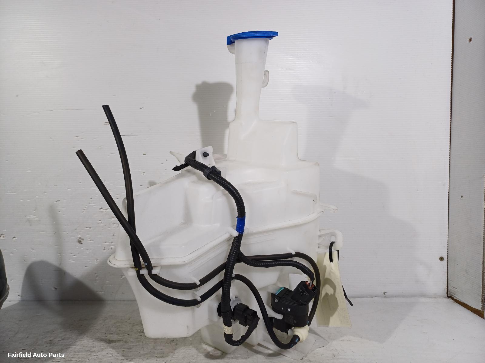 2017-2026 Hyundai I30 Washer Bottle