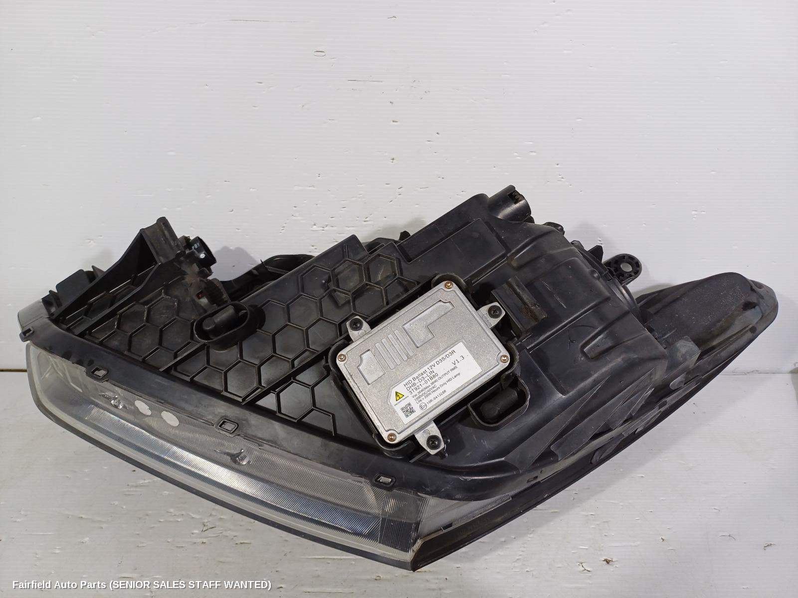 2016 Hyundai Santa Fe Right Headlamp